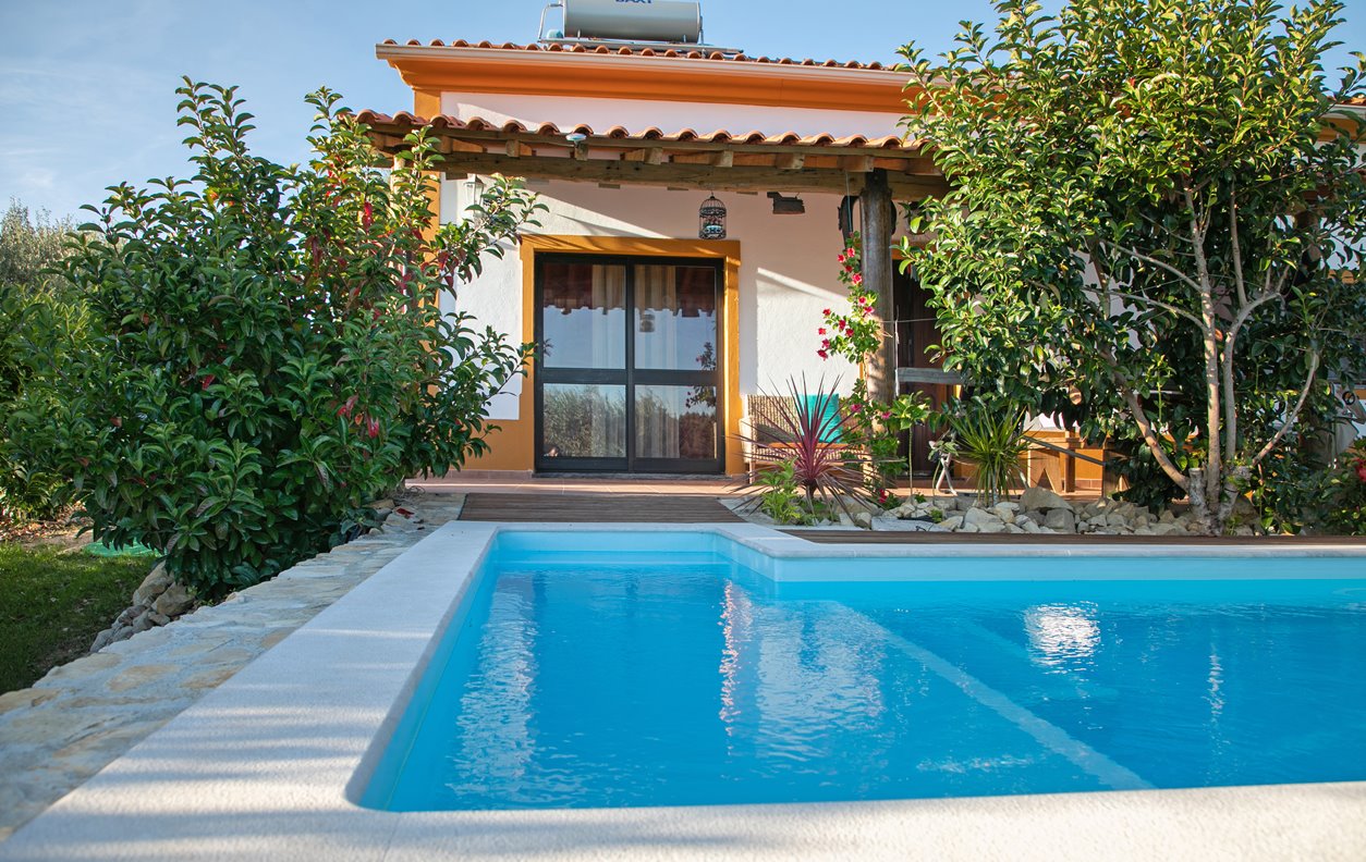 Holiday Home with Private Pool and Garden, Mountain View, A / C, BBQ and Wi-Fi - Near Monastery of Verride - 12252