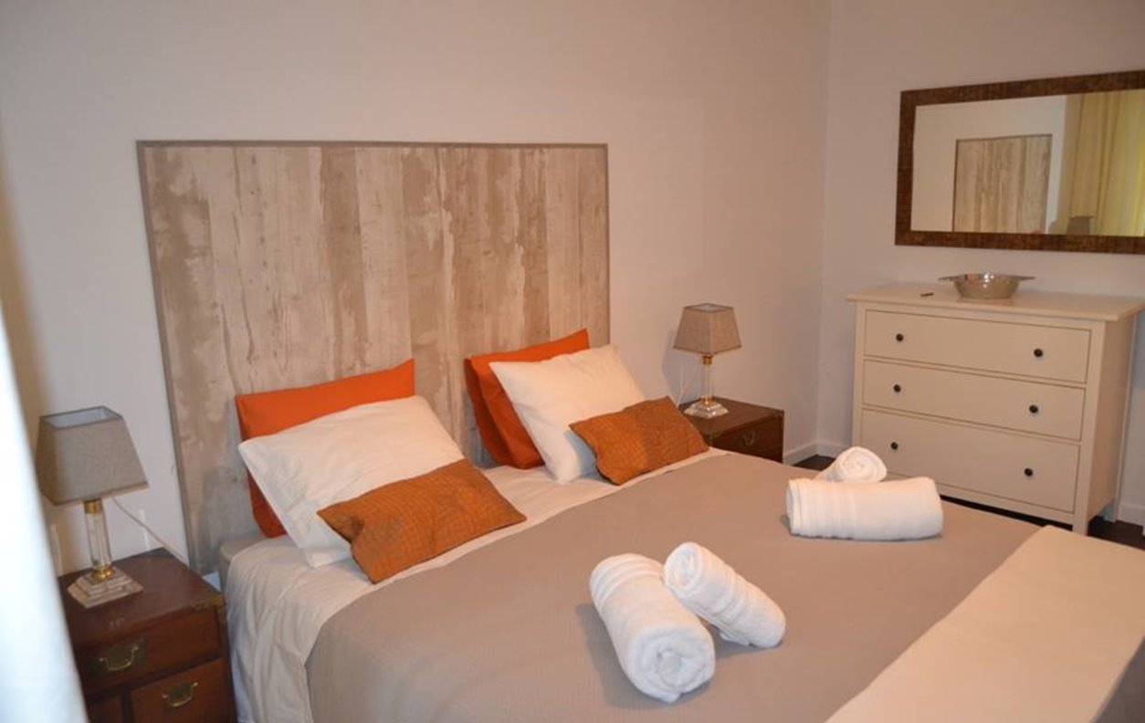 Holiday Apartment in the City Center with A / C and Wi-Fi - Near Palácio do Raio - 12308