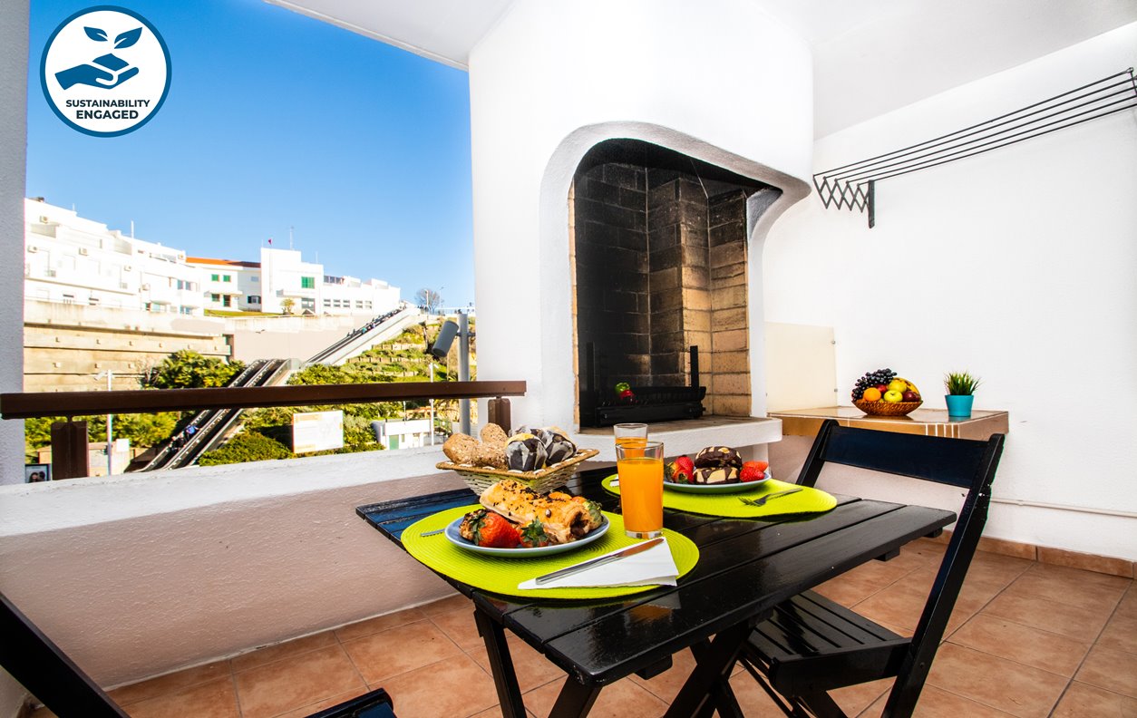 Holiday Apartment with Sea View, A / C, BBQ and Wi-Fi - 20 meters Praia dos Pescadores - 12534