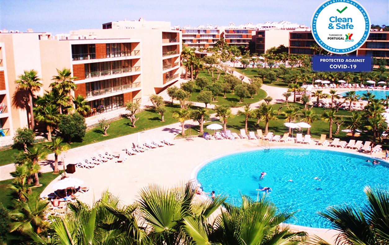 Apartamento de Férias com Piscina e Jardim,  A/C e Wi-Fi- a 500m da praia -  12556