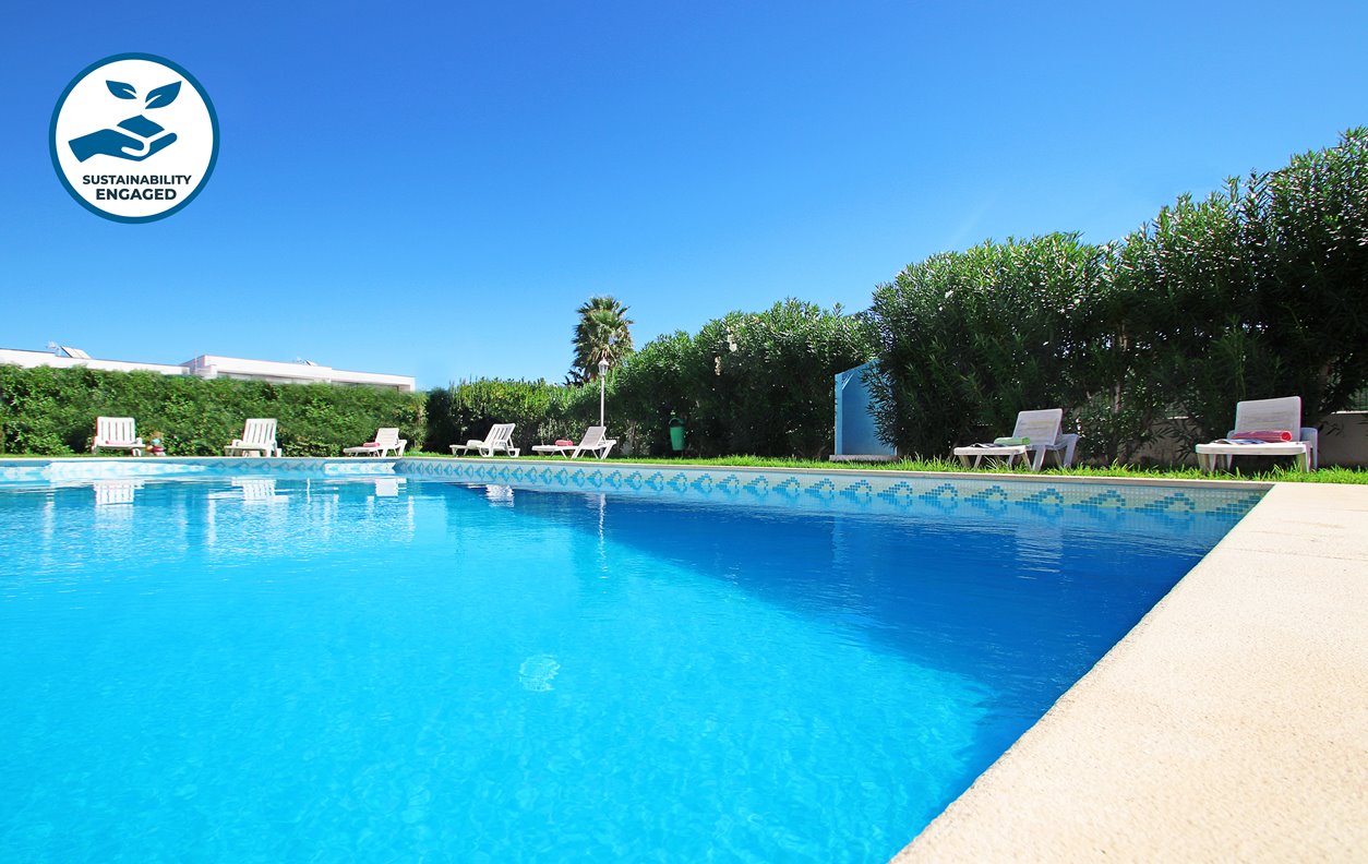 Holiday Home with Pool, A / C, BBQ and Wi-Fi - Just 5 min. drive from some of the best beaches - 12569
