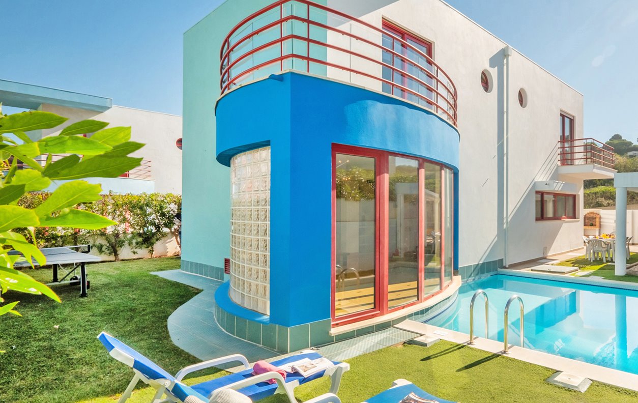 Casa de Férias com Piscina Aquecível, A/C e WI-FI - Apenas a 5 min. de carro das belas praias douradas do Peneco e São Rafael - 12576