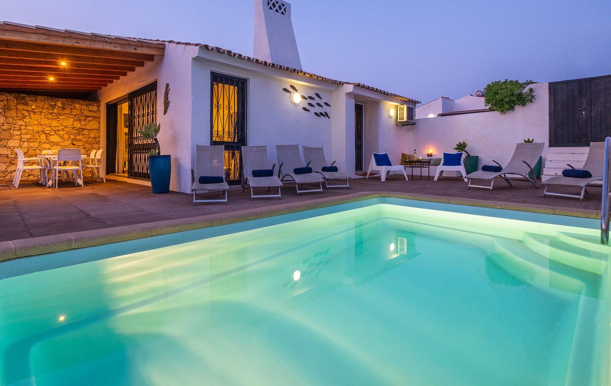 Holiday Home with Heatable Pool, A/C, Wi-Fi - 5 min. from the beach and just 2.5 km from the old town of Albufeira - 12585