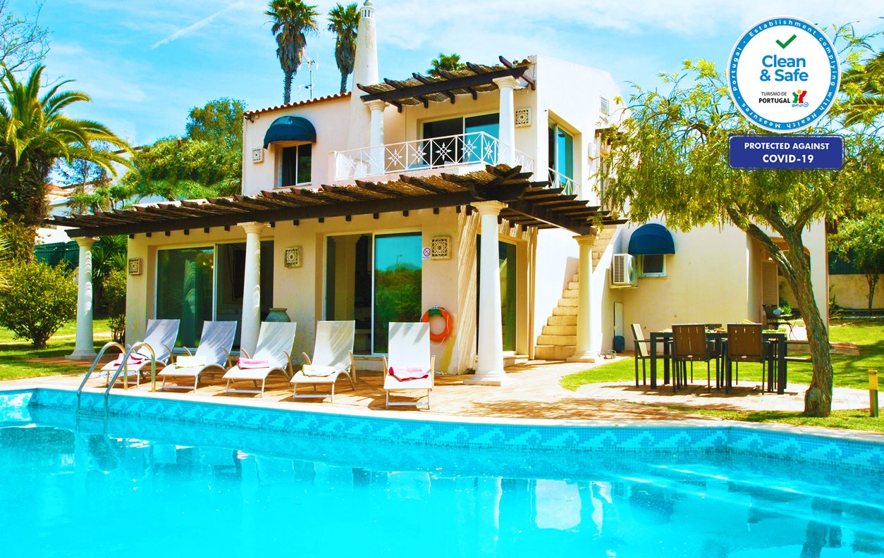 Holiday Villa with Heatable Pool, Mountain View, A / C, BBQ and Wi-Fi - Near Praia da Oura - 12587