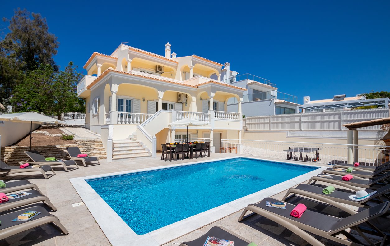 Holiday House with Heated Pool and Garden, A/C, BBQ and Wi-Fi - 500 meters from the beach - 12594