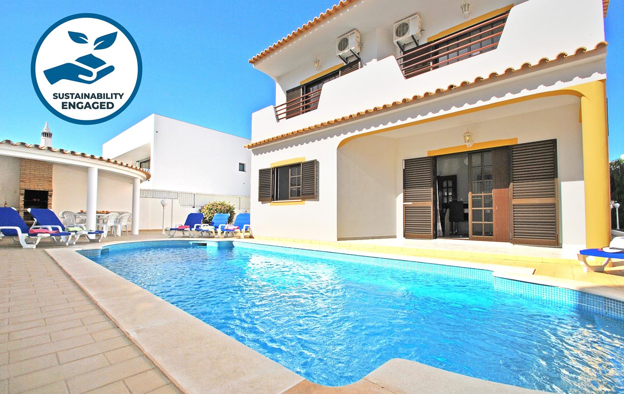 Holiday villa with heatable pool, garden, A / C, BBQ and Wi-Fi  - 12611