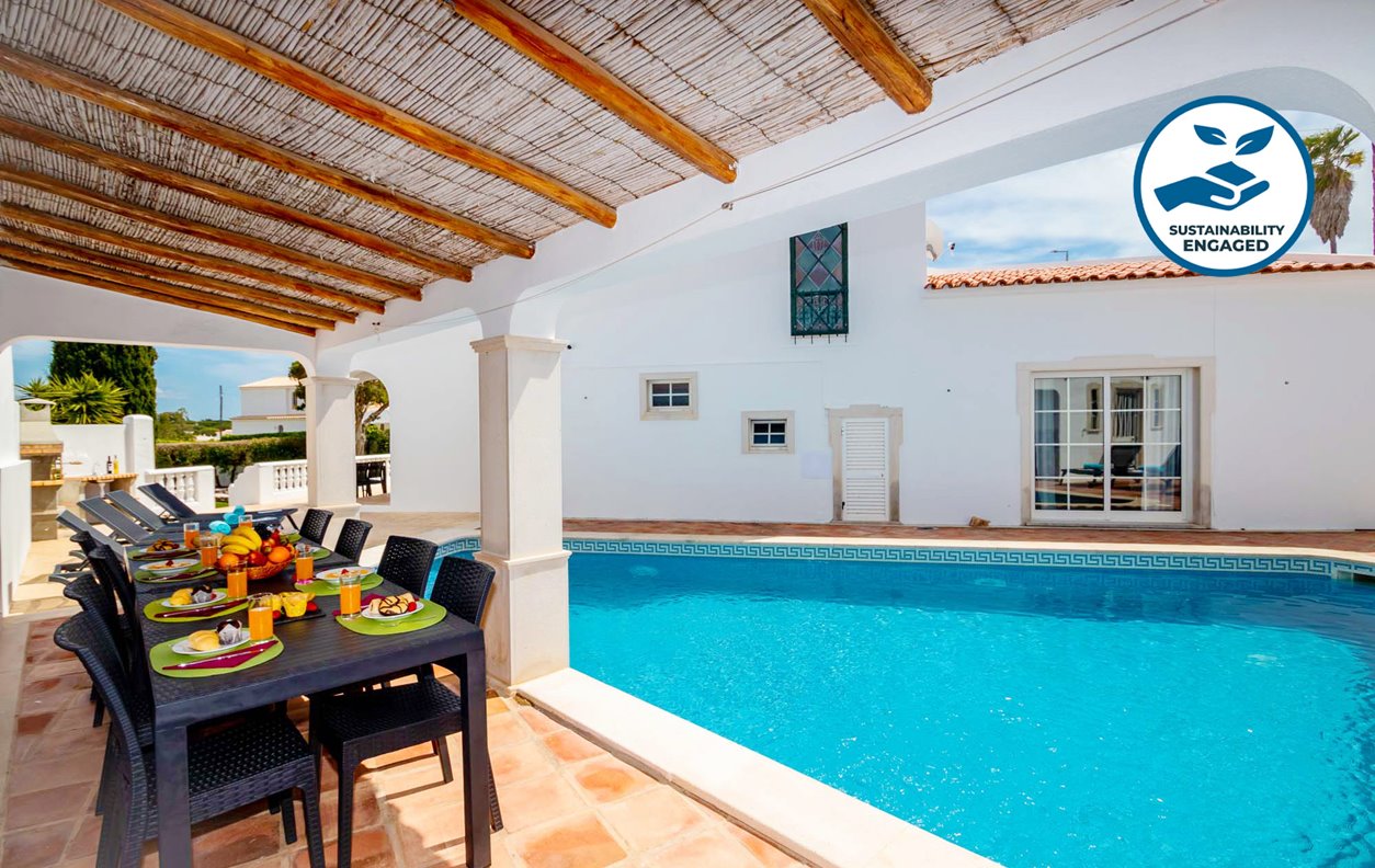 Holiday Home with Heatable Pool and Garden, A/C, BBQ and Wi-Fi - 15 min. walk from Praia do Castelo - 12634