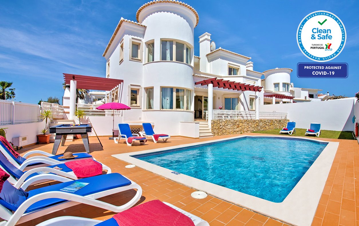 Casa de Férias com Piscina Aquecível e Jardim, A/C, BBQ e Wi-Fi - A 5 min a pé das melhores praias - 12639