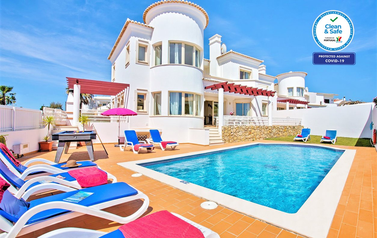 Holiday Villa with Heatable Pool, Garden, A / C, BBQ and Wi-Fi - 12639