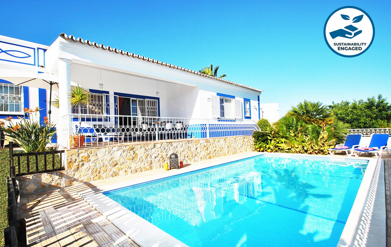 Holiday Home with Private Pool and Garden, A/C, BBQ and Wi-Fi - Located just a few min. from beautiful beaches - 12642