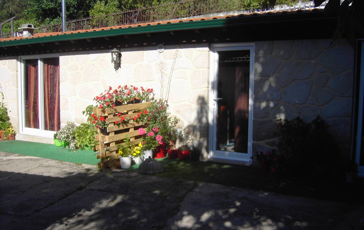 Holiday Home with Mountain View, Garden, BBQ and Wi-Fi - Near Cascadas da Gemieira - 12753