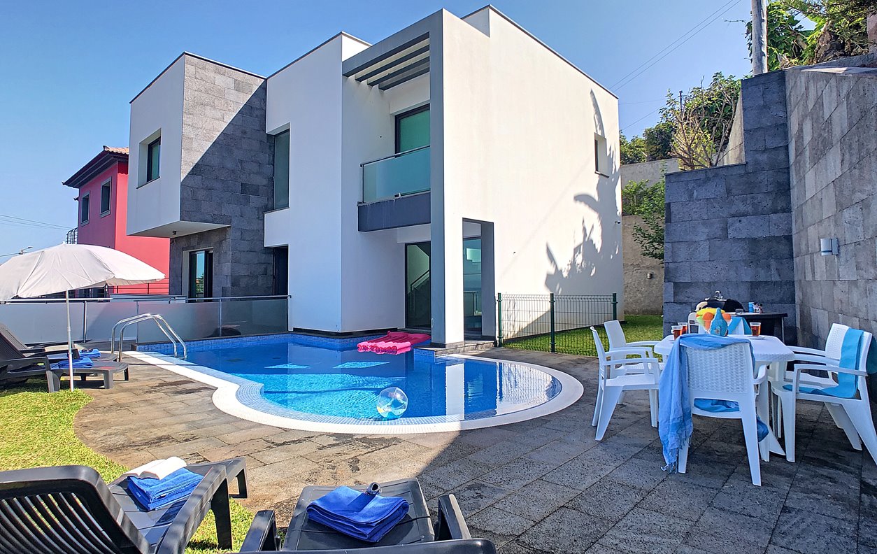 Holiday Home with Private Pool, Sea View, Garden, A / C, BBQ and Wi-Fi - Near Miradouro Boaventura - 12953