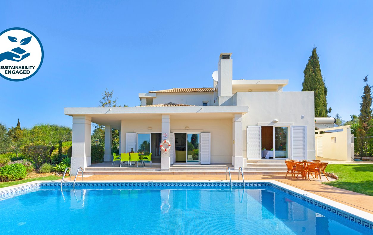 SPACIOUS VILLA WITH STUNNING SEA VIEWS, PRIVATE POOL, FREE WI-FI, A/C & BBQ - 13173