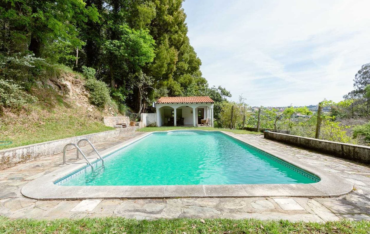 Holiday Home with Private Pool and Garden, BBQ - Near the Douro River - 13240