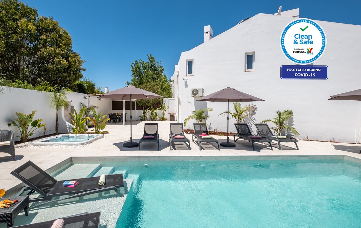 alojamento Holiday Home with Heatable Swimming Pool, Jacuzzi, A/C, BBQ and Wi-Fi