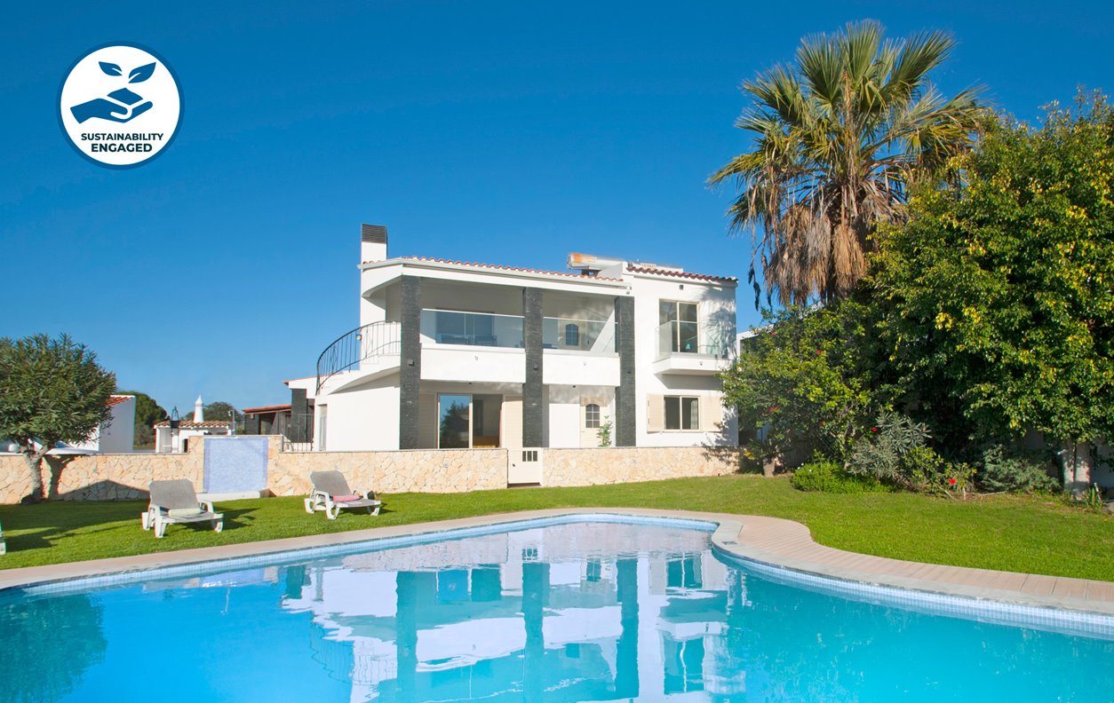 Holiday Home with Heatable Pool and Garden, A/C, Games, BBQ and Wi-Fi - 13306
