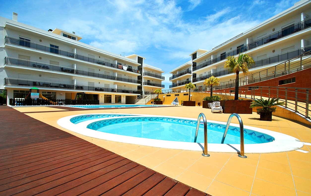 alojamento Holiday Apartment with Pool, Garden, BBQ, A/C and Wi-Fi - Privileged location -13323