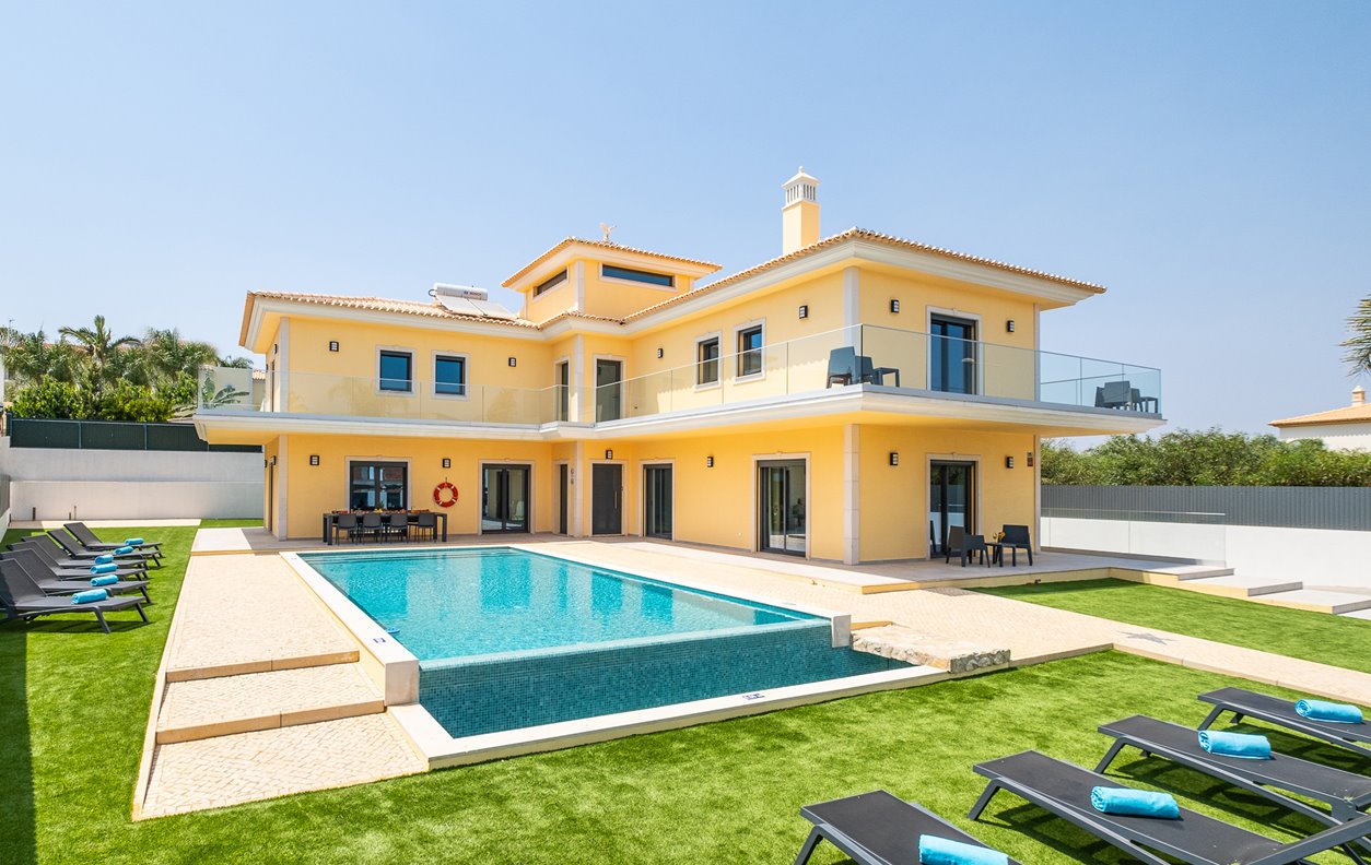 Modern villa with heated pool, Games Room, Barbecue, AC and Wi-fi - 13451