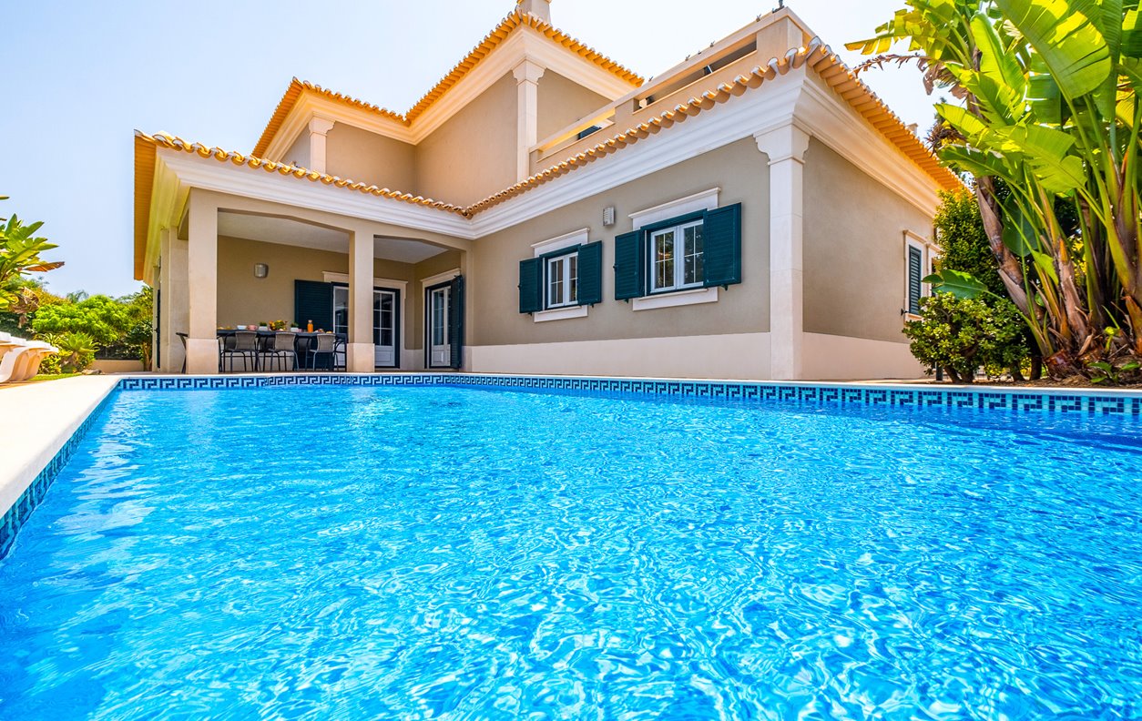 Holiday Home with Heatable Pool, Wi-Fi, AC & BBQ - 13464