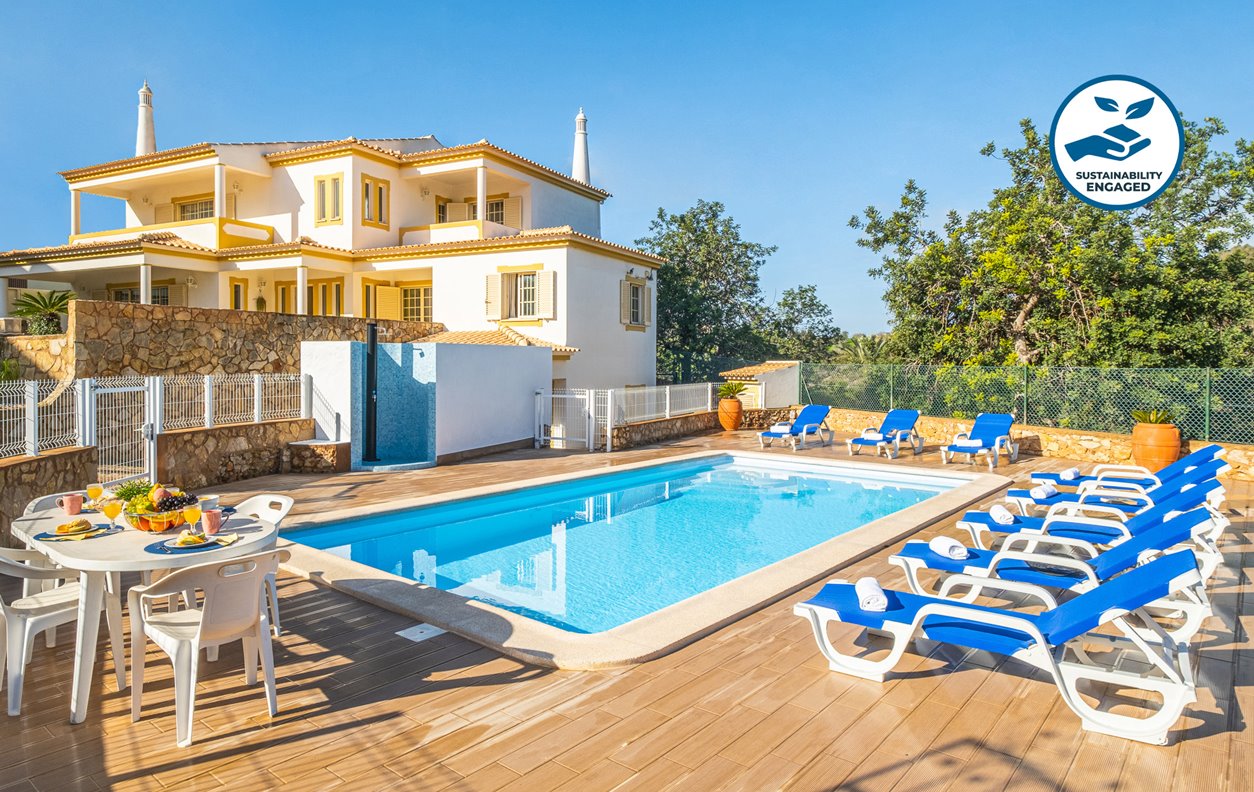 Villa with heatable pool, 4 bedrooms, A/C and WI-FI, 600 meters from the old town - 13737