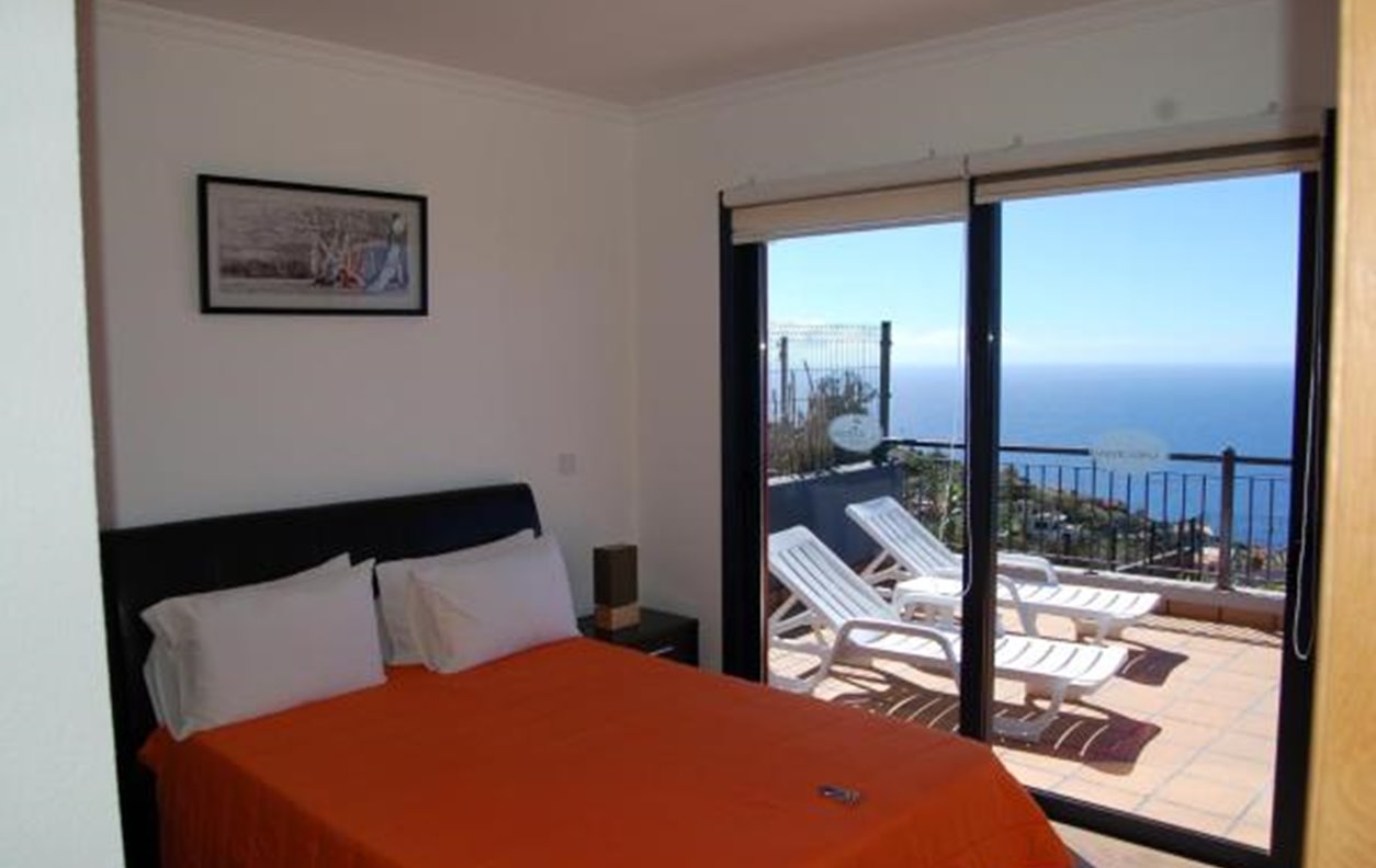 Room in Holiday Apartment with Pool, Garden, A / C and Wi-Fi - Near Ribeira Brava Beach - 1525