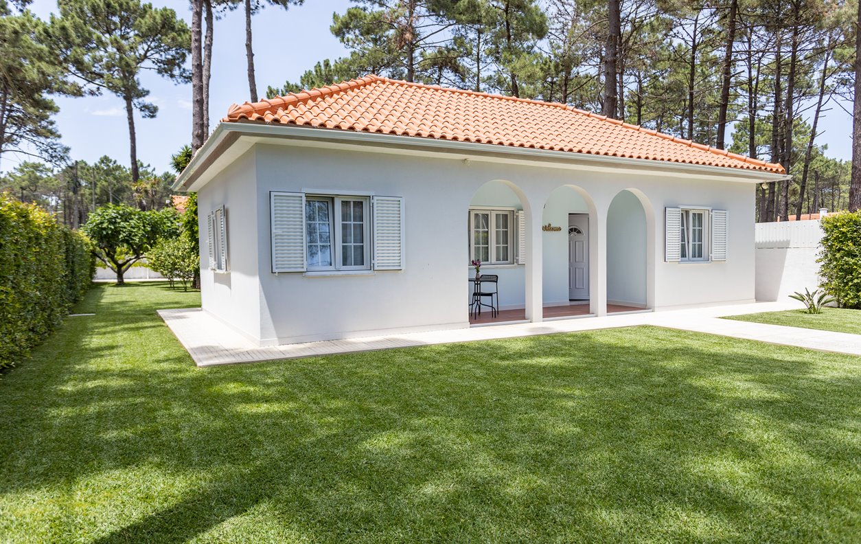 Holiday House with large Garden, BBQ and Wi-Fi, near Fonte da Telha Beach, Golf Course at Herdade da Aroeira - 1831