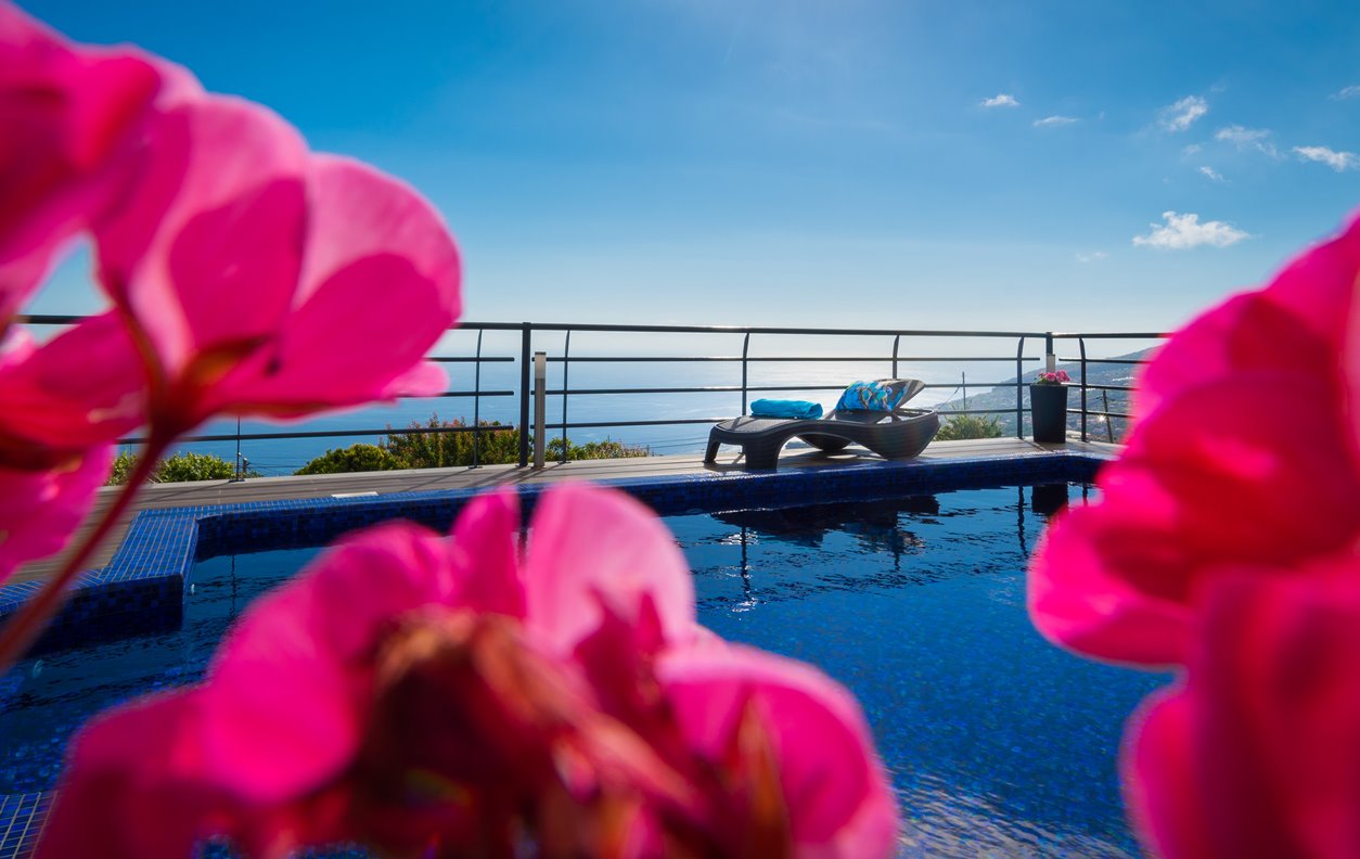 Holiday Villa with Heated Pool and Garden, Sea View, BBQ and Wi-Fi - Near Praia da Calheta -2149