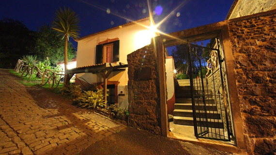 Suite em Casa de Férias com Vista Montanha, Jardim, BBQ e Wi-Fi - Próximo Piscinas Naturais do Porto Moniz - 1220